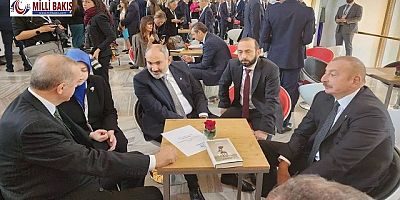 Başkan Erdoğan,Aliyev ve Paşinyan ile Prag'da görüştü